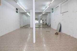 Local commercial à Peñarroya - Pueblonuevo. Local comercial excepcional 
excelente y oportunidad para monta