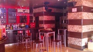 Local commercial à Peñarroya - Pueblonuevo. Fabuloso pub situado en pleno centro del distrito de pya-pueblon