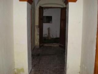 Casa a Peñarroya - Pueblonuevo. Casa compuesta por: casa con proyecto echo para tres plantas, la