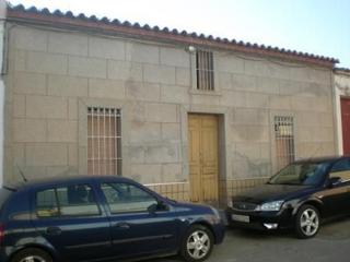 Casa en Peñarroya - Pueblonuevo. Casa para reformarla entera. estaría dividida por 3 habitaciones