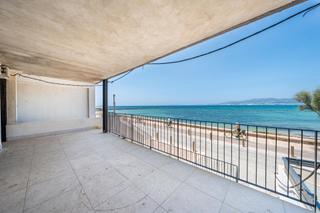 Semi detached house in Ciudad Jardín. Dúplex de dos plantas y 420m2 en primera línea del mar
