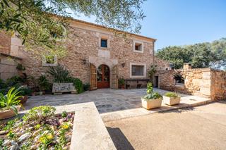 Doppelhaus in Campos. Villa de campo con piscina privada y casa de invitados .