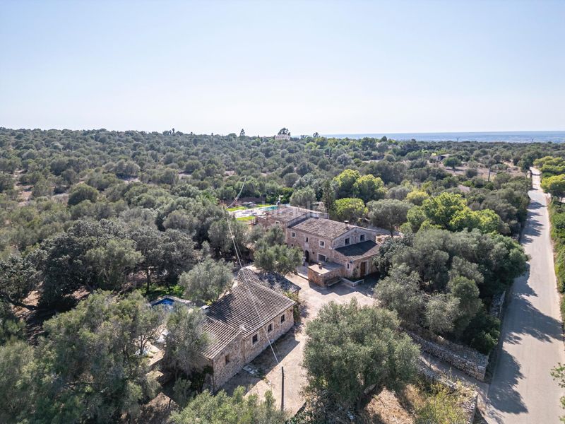 Foto fec30e44-ec38-4764-8955-8fc1407fa6a3. Casa aparellada amb calefacció aparcament piscina a Campos