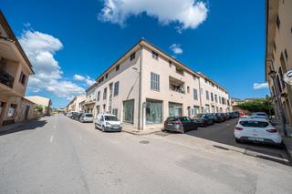Location Local commercial  Carrer carrer de jaume i. Alquiler de dos locales en sineu