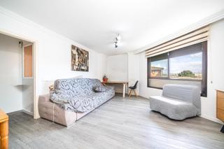 Planta baja  Carrer son orpi. Planta baja reformada en el molinar con parking y trastero