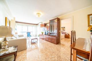 Piso  De sant ferran. Amplio piso de 3 habitaciones en avenida san fernando