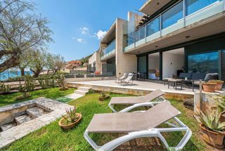 Appartement  Carrer carrer torrent de can botana. Planta baja frente al mar con opción de convertir en adosado en