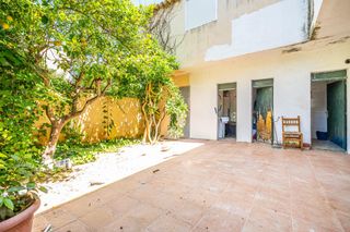 Erdgeschoss  Carrer del filòleg antoni maria alcover. Planta baja con gran patio y múltiples posibilidades en alaró  m