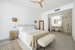 Planta baixa  Avenida marques del palmer- s.jo. Exclusiva vivienda con piscina privada en colonia de sant jordi