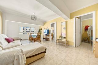 Pis  Carrer del capità vilà. Piso alquilado con ascensor en finca cuidada, muy próximo al cen