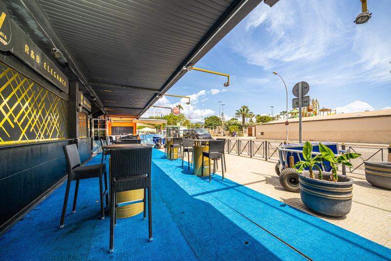 Foto c831c4b0-3a81-4cbb-babb-aefee647b7e2. Location local commercial dans Magaluf Calvià