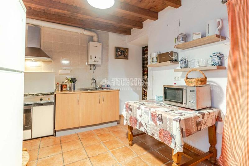 Foto bd581ae9-83d4-494f-9ad3-4ff4d3123b37. Casa pareada casa en venta en los guajares en Guájares (Los)