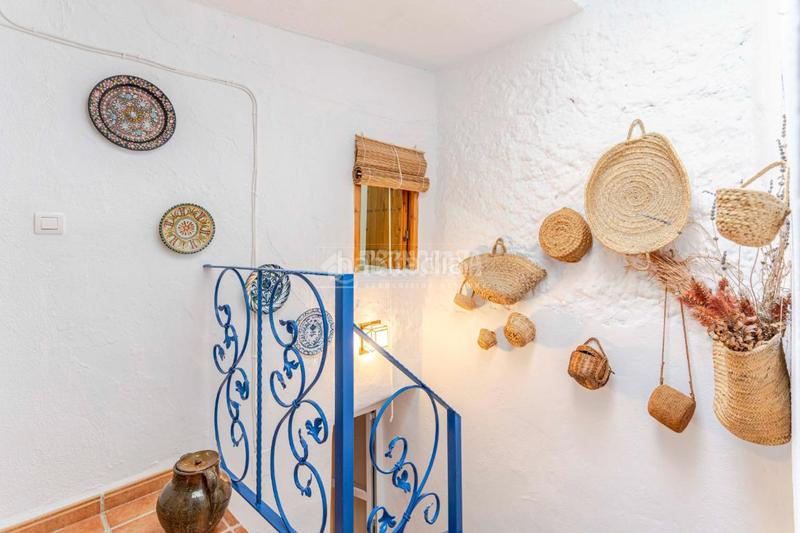 Foto e37c0516-7bdf-4f85-a59d-684eb7126914. Casa pareada casa en venta en los guajares en Guájares (Los)