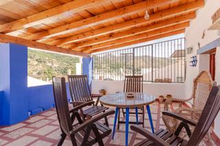 Casa aparellada a Guájares (Los). Casa en venta en los guajares