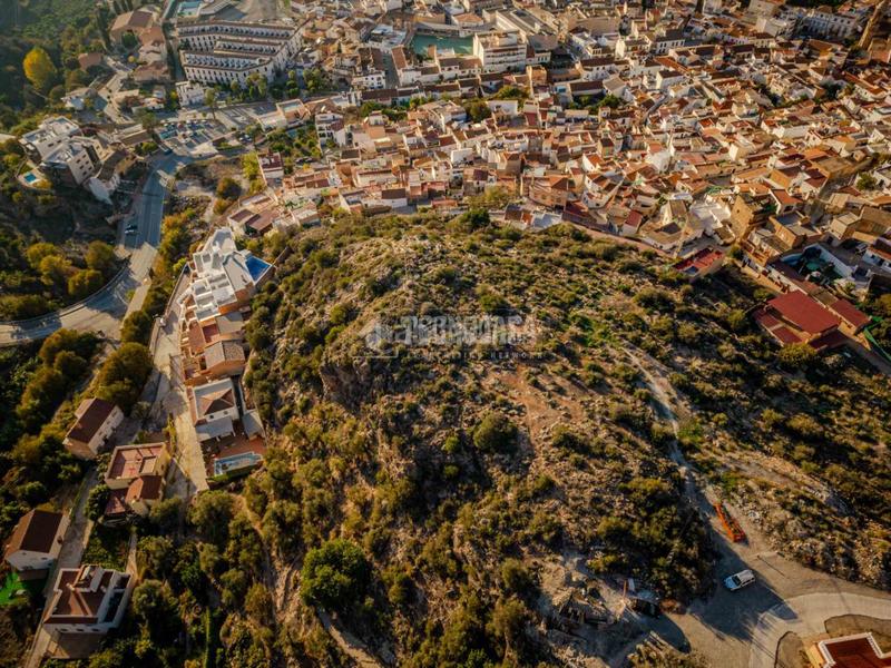 Foto ad49030f-117a-4d0c-bc7a-2bfc70cd1a00. Wohngrundstück in Vélez de Benaudalla