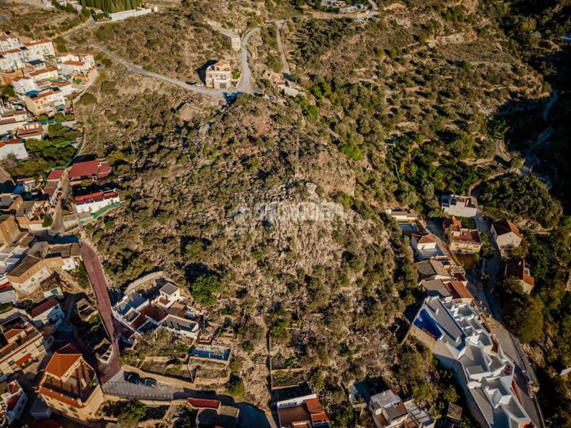 Foto b6fdb4a5-70b2-4f50-8160-9af218e8401b. Wohngrundstück in Vélez de Benaudalla