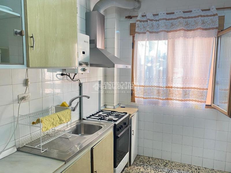 Foto 47af0938-ae28-4cc6-9b2a-12e64da844bd. Casa aparellada a Lanjarón