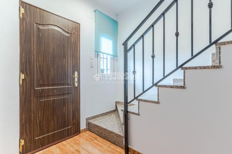 Foto ac4ae261-7d54-4055-a216-8b11d8f1682a. Casa pareada casa en venta en Órgiva