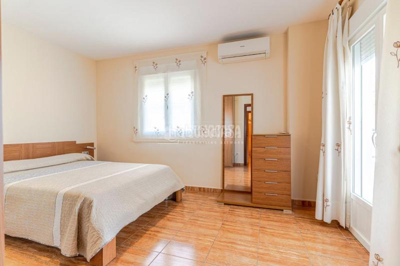 Foto c947dd45-2e4c-4430-b2bc-0f3f480d7528. Casa pareada casa en venta en Órgiva