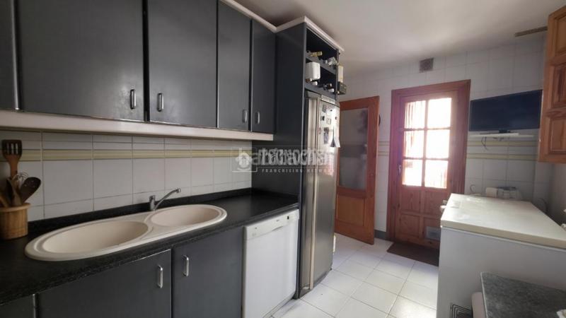 Foto ea084cc5-29d1-43ac-8e11-713bba3388c7. Casa bifamiliare con parcheggio piscina in Órgiva