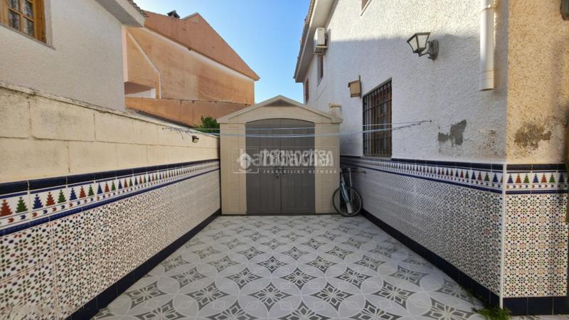 Foto f311d238-1f33-406f-9631-c4af8a9292da. Casa bifamiliare con parcheggio piscina in Órgiva
