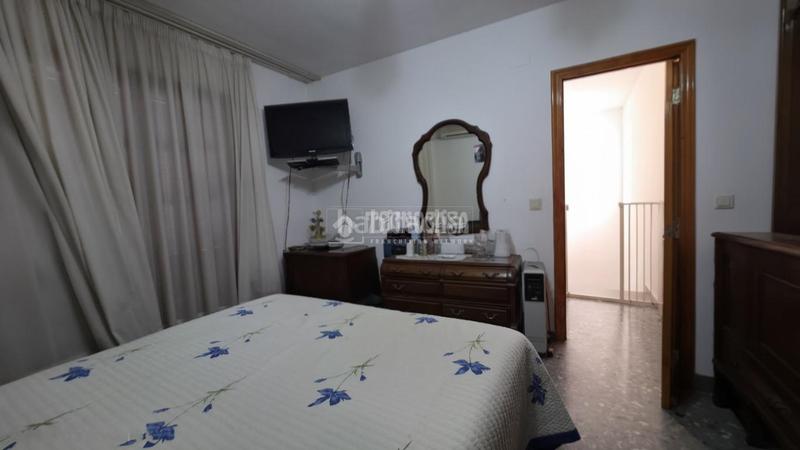 Foto f5002077-010b-480b-b46f-6654da53d4e9. Casa bifamiliare con parcheggio piscina in Órgiva