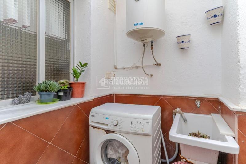 Foto 15b0d8ff-bc24-4df0-a8a4-197b0f1f8cd3. Casa aparellada amb aparcament a Motril ciudad Motril