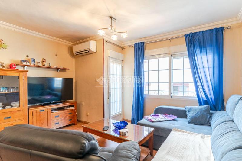 Foto f204b537-e762-4a19-a845-d8af4e90ef6e. Pis a Motril ciudad Motril