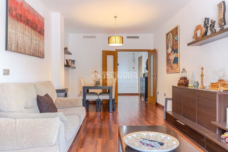Foto 728ec107-741d-4474-88c1-3491371a7c13. Piso  en venta en Motril ciudad Motril