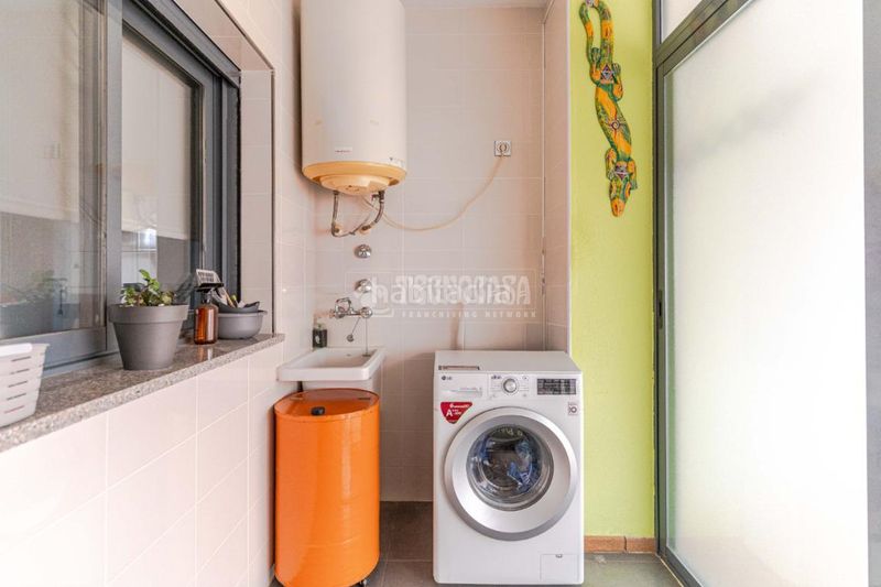 Foto 86cb26e2-af60-47b7-9179-4a74f65c5a71. Piso  en venta en Motril ciudad Motril