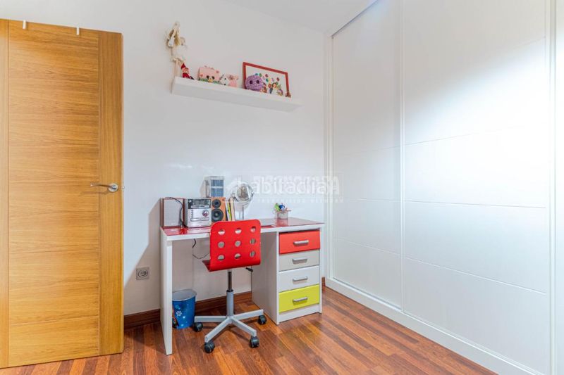 Foto a4f3b5d1-ea97-4828-882a-1e5ed2563c8c. Piso  en venta en Motril ciudad Motril