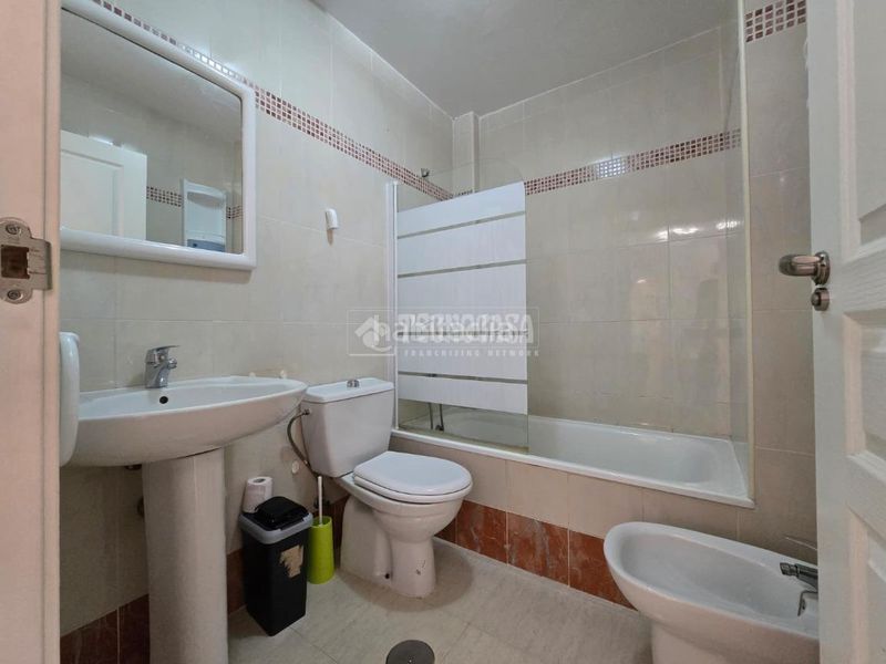 Foto 51e19ee7-eb6e-4dc9-881d-6e8f09932e26. Pis amb aparcament piscina a Vélez de Benaudalla
