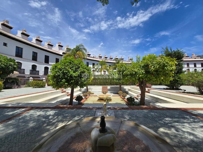 Foto d4ae69e6-23f3-4c64-a5e0-31ec23bd5ffc. Pis amb aparcament piscina a Vélez de Benaudalla
