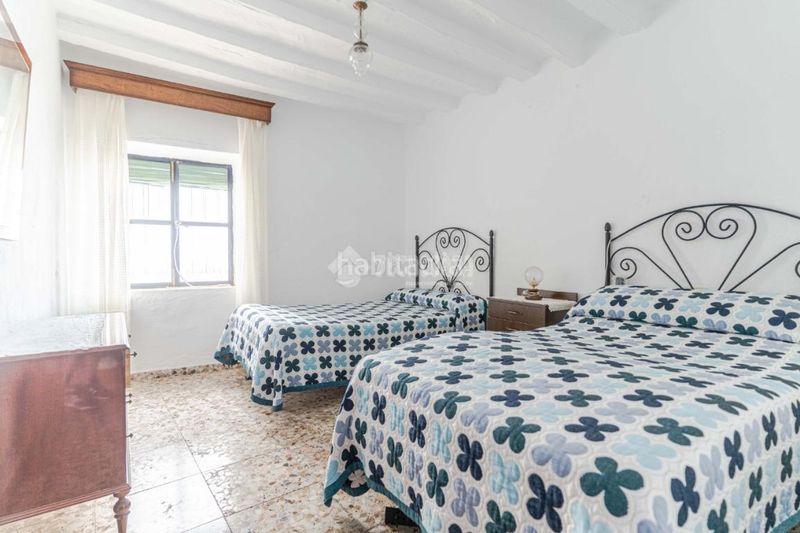 Foto 24bf845f-0931-4754-b7ca-f44caa947a15. Casa aparellada a Guájares (Los)