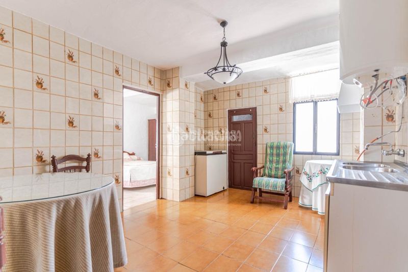 Foto 281be287-4da0-446b-9880-0321d0efa347. Casa aparellada a Guájares (Los)