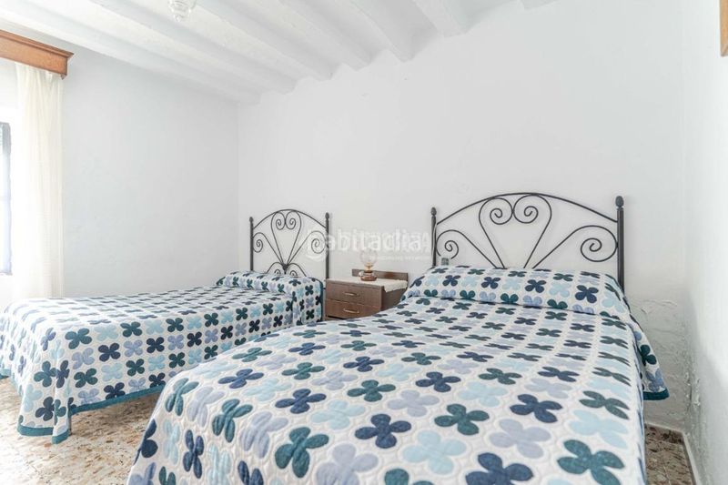 Foto 31258abc-a70b-4468-944d-7ddd3fd1f5de. Casa aparellada a Guájares (Los)