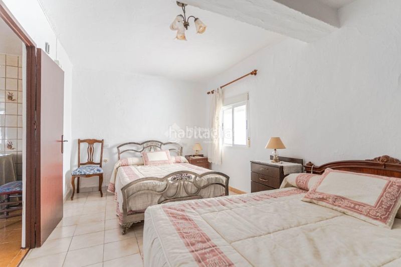 Foto 3e249418-74eb-4348-a1dc-ef086136b2ac. Casa aparellada a Guájares (Los)