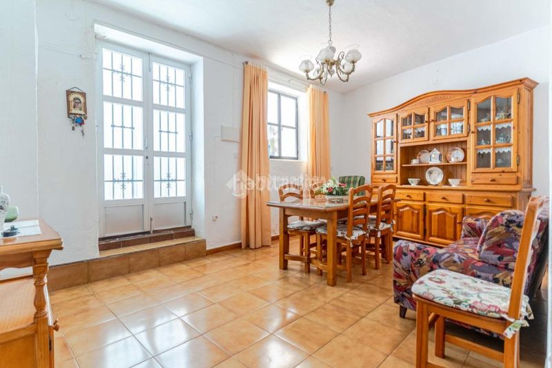 Foto 519ee027-f9eb-4487-99fd-3387a9020cf6. Casa aparellada a Guájares (Los)