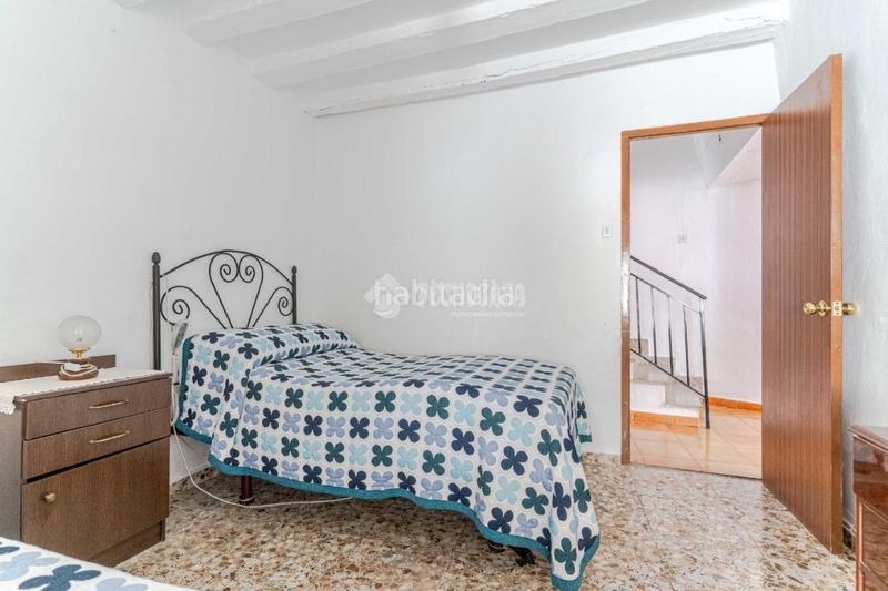 Foto 7c0d04f8-1d8e-4903-9c14-ff069781111c. Casa aparellada a Guájares (Los)
