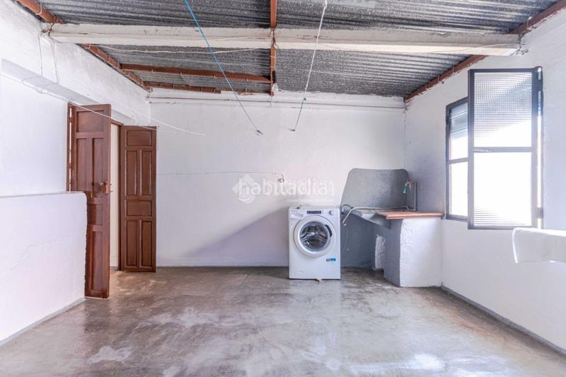 Foto 9a7b4c21-2d63-47ec-b22b-c7af9a3e18a5. Casa aparellada a Guájares (Los)