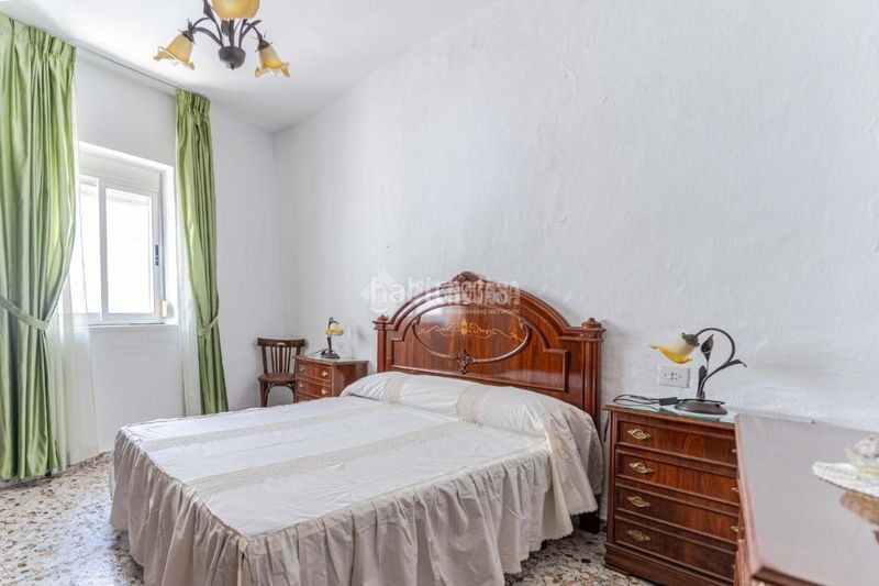 Foto ad2a854a-a7af-4e65-863a-90cce1020ddf. Casa aparellada a Guájares (Los)
