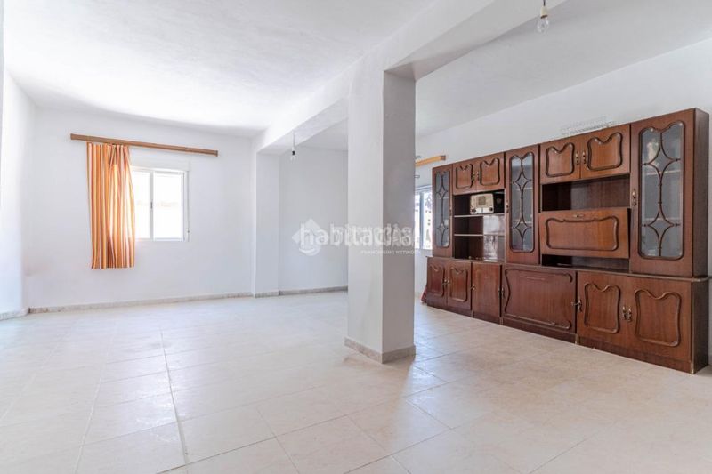 Foto e1a34bc3-b949-44b5-8cb2-221c19b6738d. Casa aparellada a Guájares (Los)