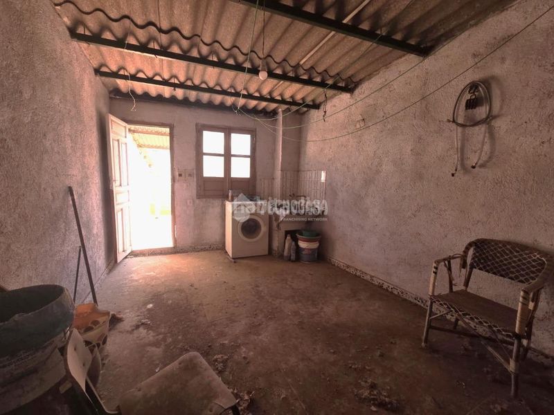 Foto 4195e1bb-b489-43ff-8d51-956f86e0b578. Piso  en venta en Lanjarón