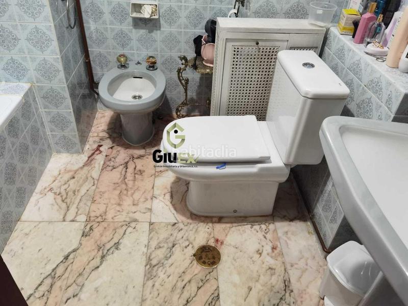 Foto a27b5d03-0be6-47a1-9c62-eb92bbc662aa. Etagenwohnung mit heizung parking in Centro Cáceres