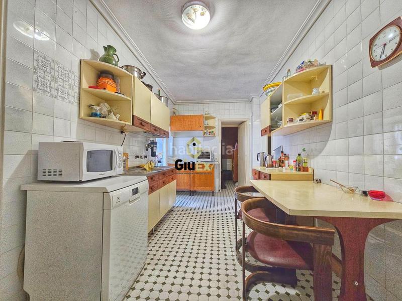 Foto 743d1ae1-5a99-48f2-a344-39c15f48ed13. Flat with heating parking in Centro Cáceres