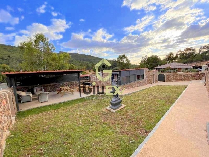 Foto f663843e-2195-436e-b849-a08691a15685. Finca rústica a Cañaveral