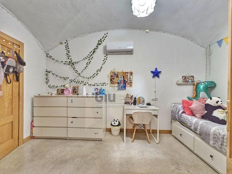 Foto 0179dd5d-5c8c-4a5b-8cff-cefde740869a. Haus mit heizung in Casco Antiguo Cáceres