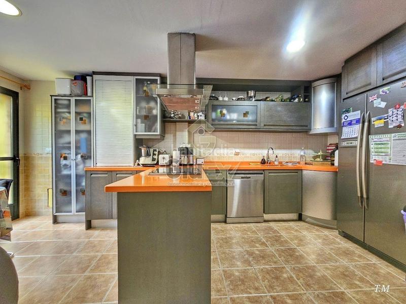 Foto b0319ec0-7985-451c-a132-fc710b2325ec. Casa amb calefacció aparcament a Montesol - Mejostilla Cáceres