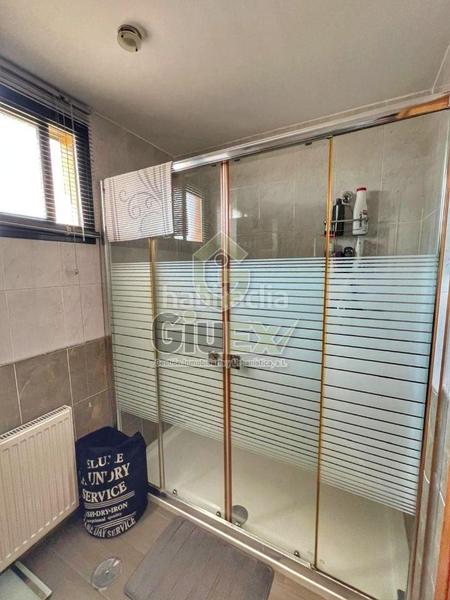 Foto e3eda6de-302d-4e2c-a9e9-d5326540a49e. Haus mit heizung parking in Montesol - Mejostilla Cáceres