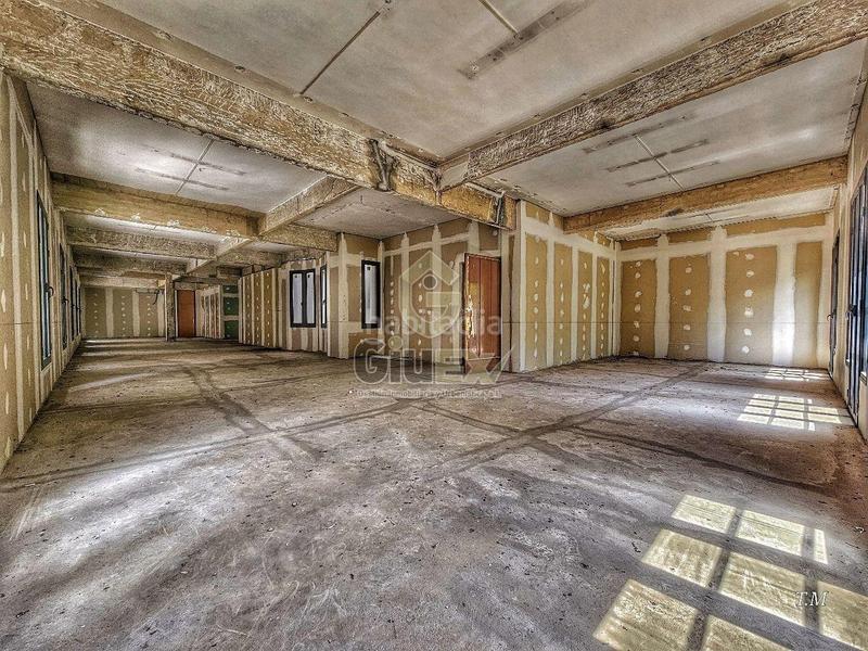 Foto ee878662-b0dc-4312-a50c-20b3280e6720. Flat with heating in Centro Cáceres